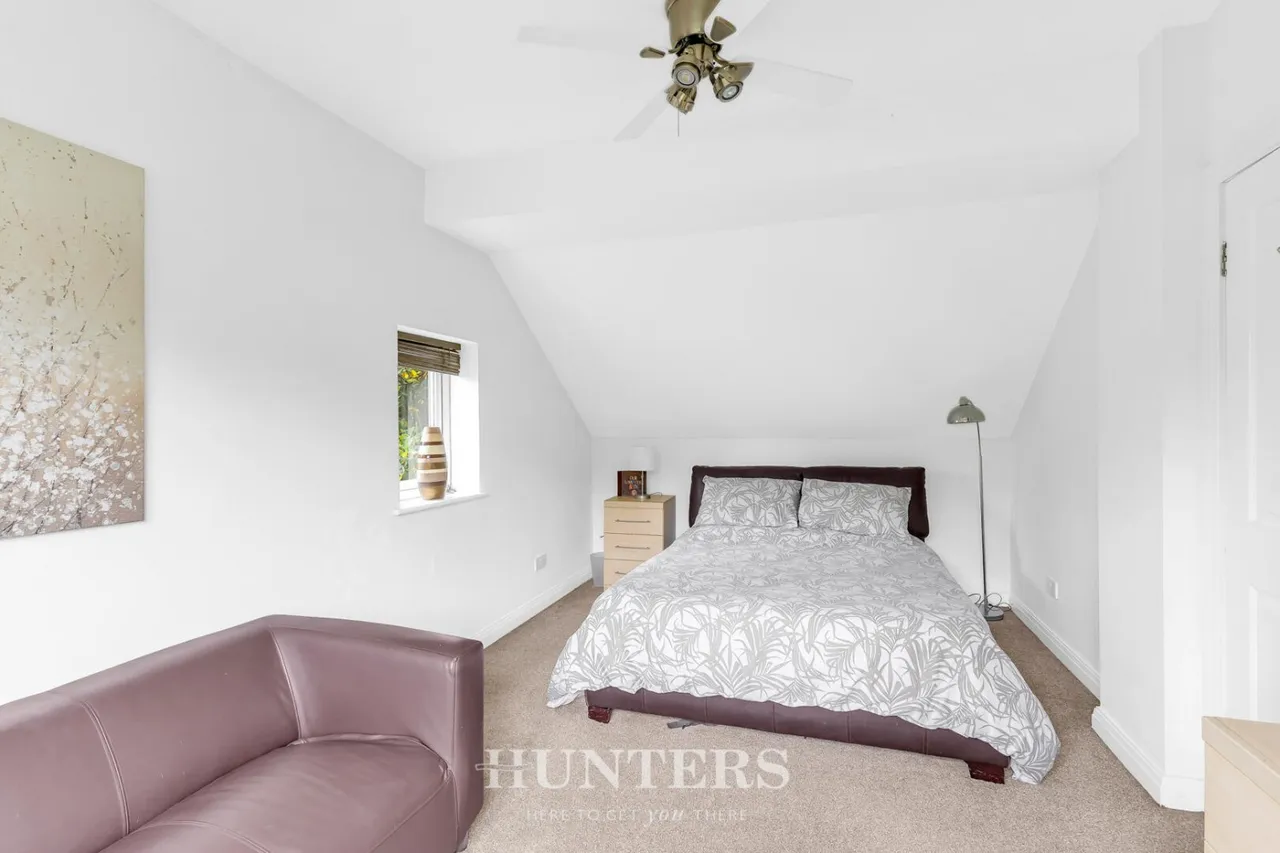 Wentworth Close, Middleton, M24, photo 21
