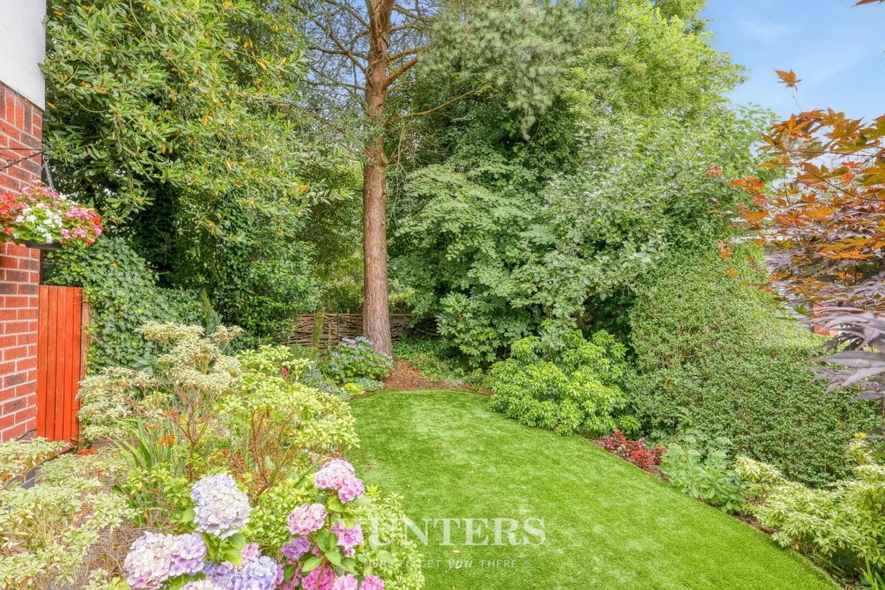Wentworth Close, Middleton, M24, photo 39