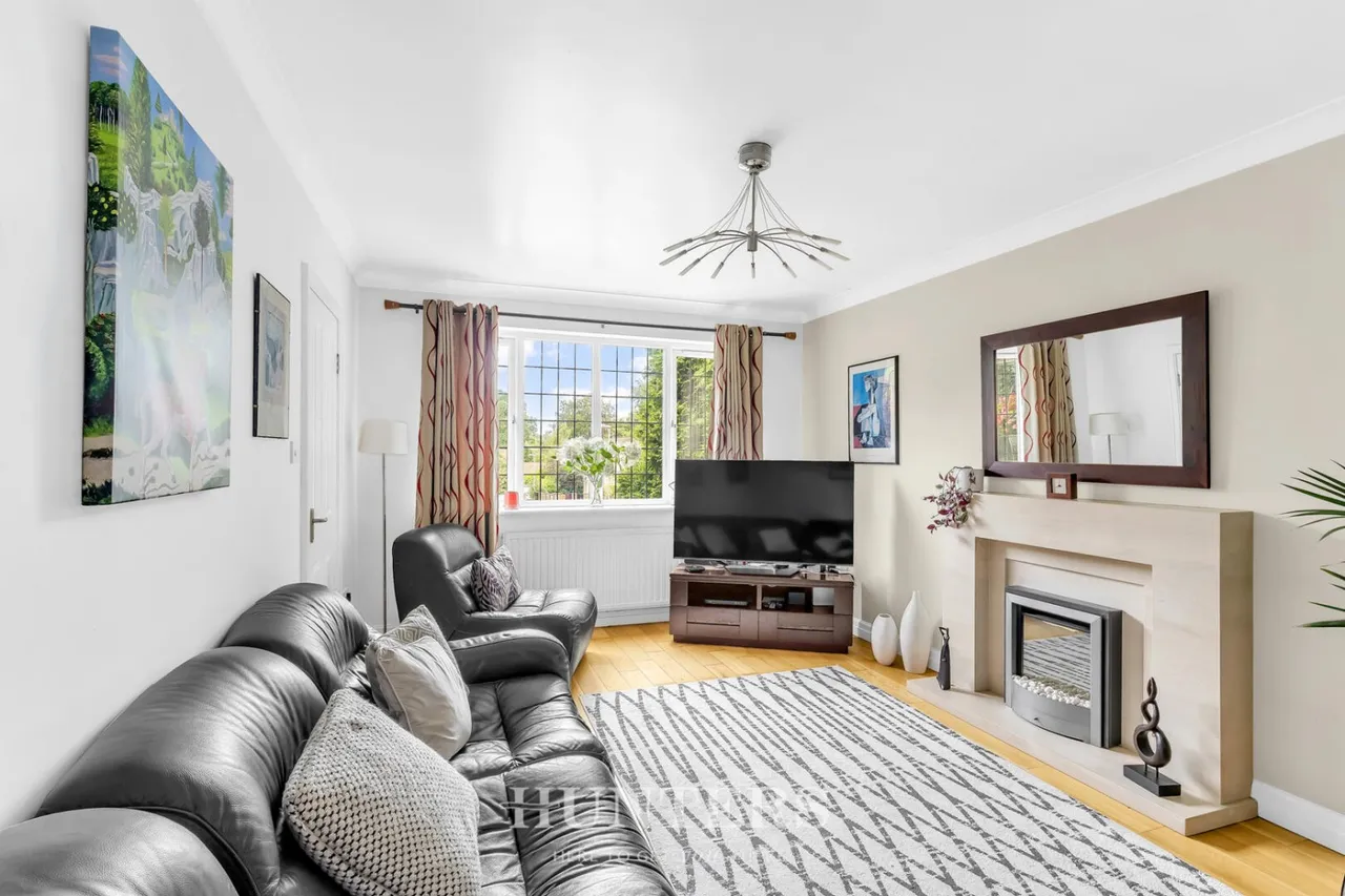 Wentworth Close, Middleton, M24, photo 13