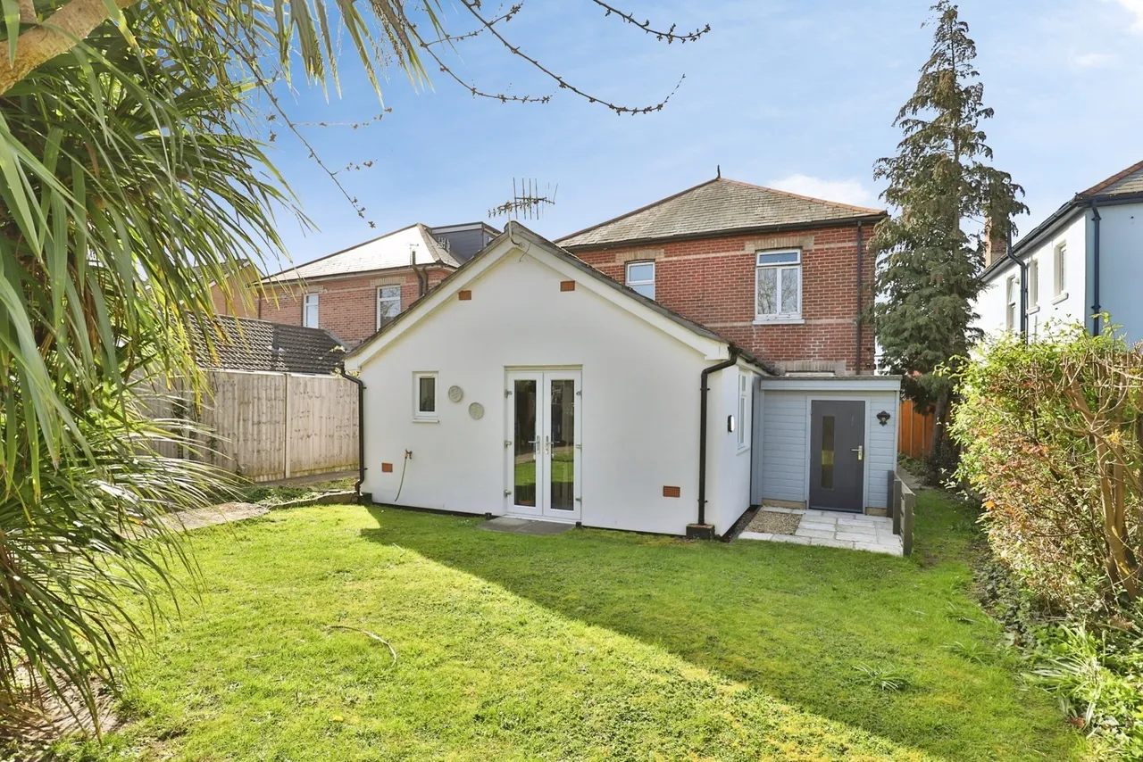 1 bed flat for sale, Richmond Wood Road, Queens Park, BH8