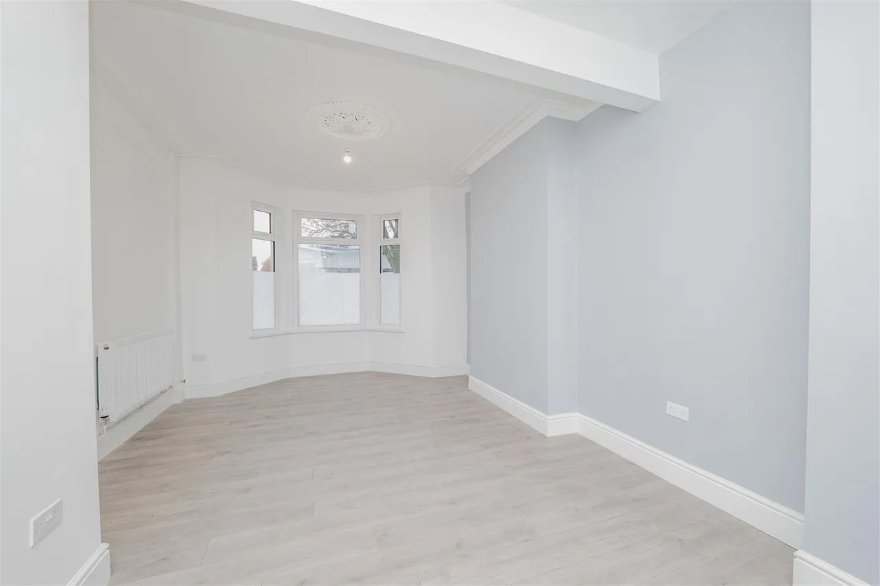 Court Road, Barry, CF63 4EW, photo 5