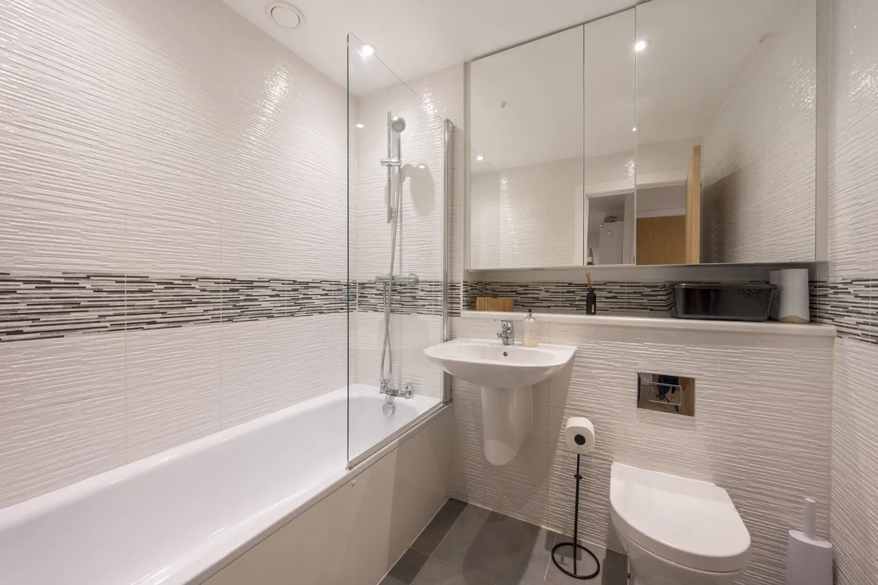Apartment 29, 23 Osiers Road, London, photo 9