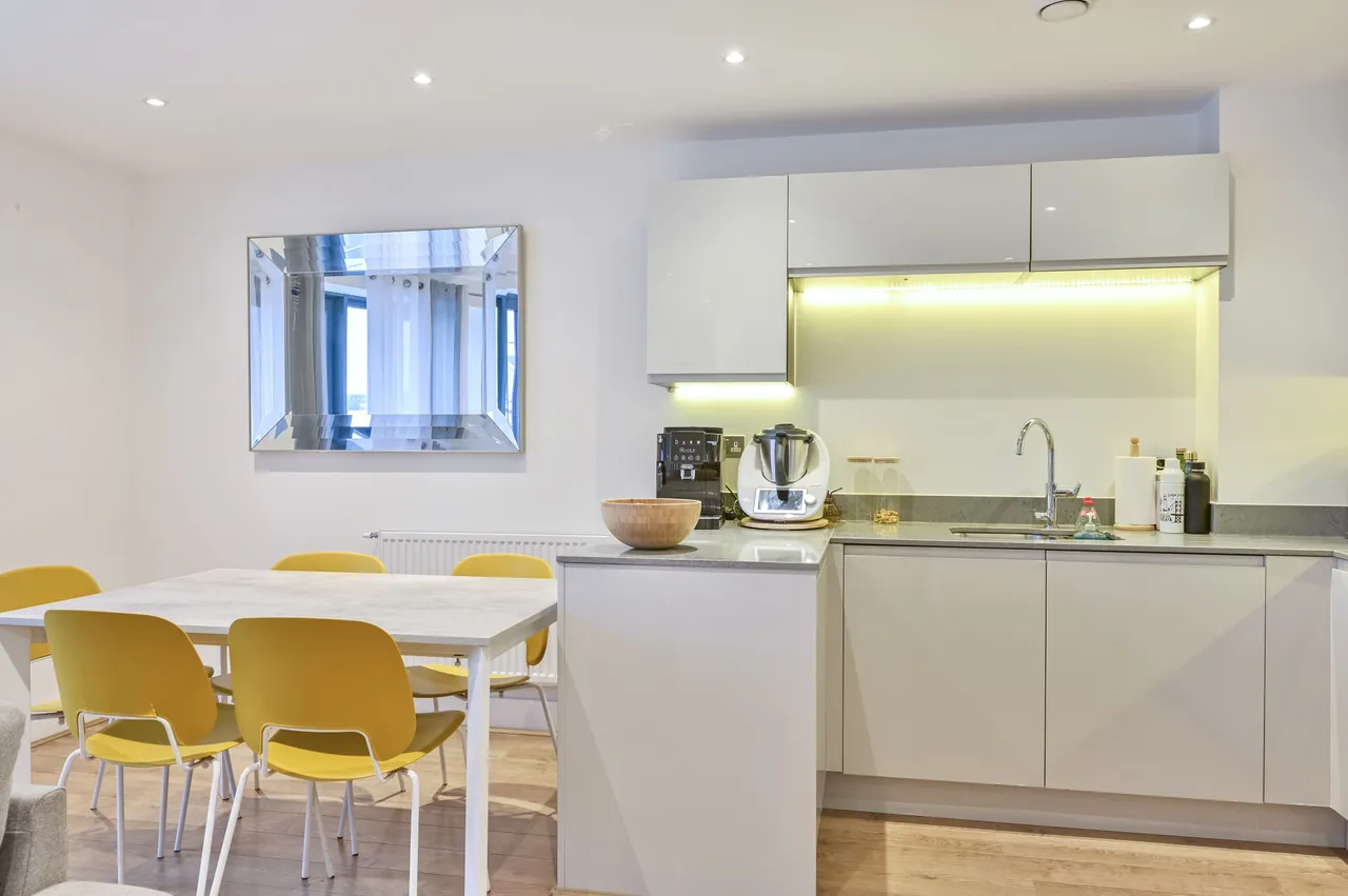 Apartment 29, 23 Osiers Road, London, photo 5