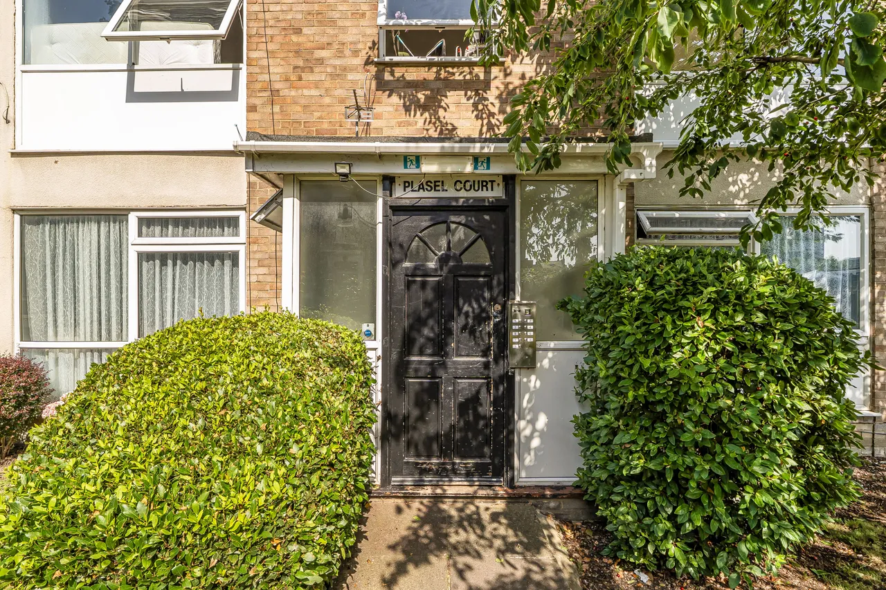 Flat 6, Plasel Court, Pawsey Close, London, photo 8