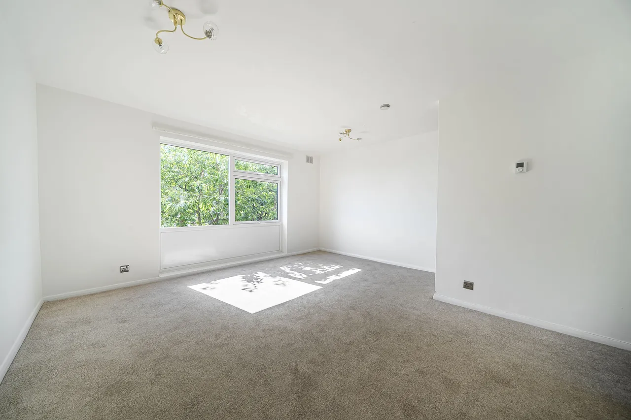 Flat 6, Plasel Court, Pawsey Close, London, photo 4