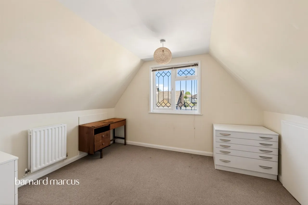Persfield Close, Epsom, KT17, photo 18