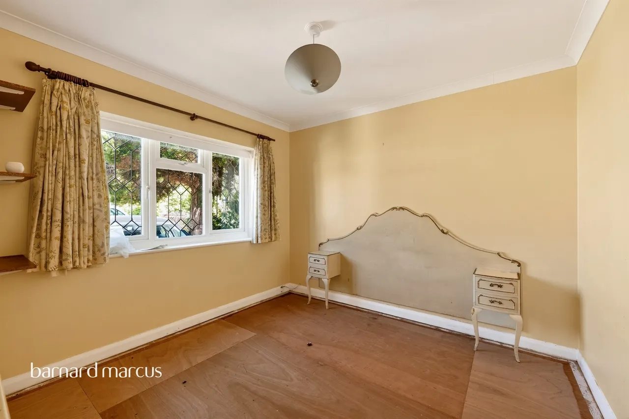 Persfield Close, Epsom, KT17, photo 7
