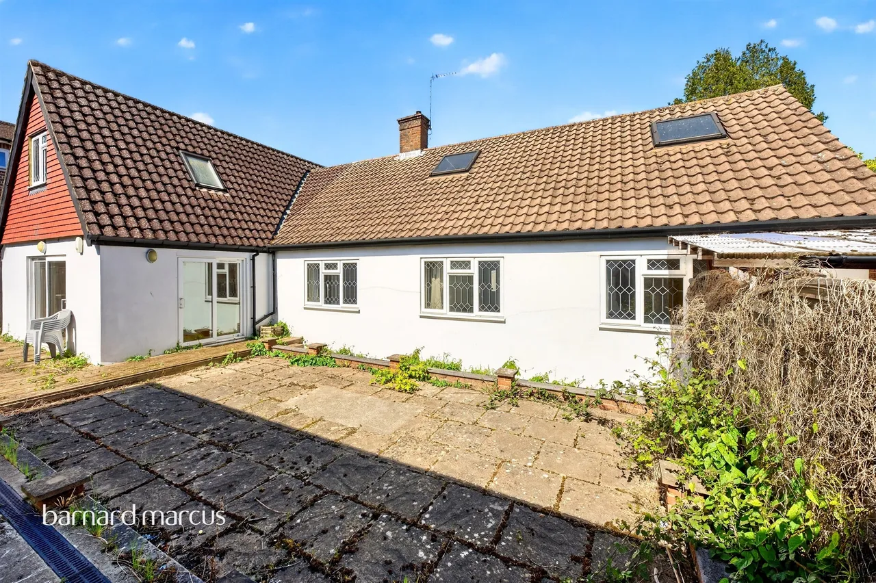 Persfield Close, Epsom, KT17, photo 19