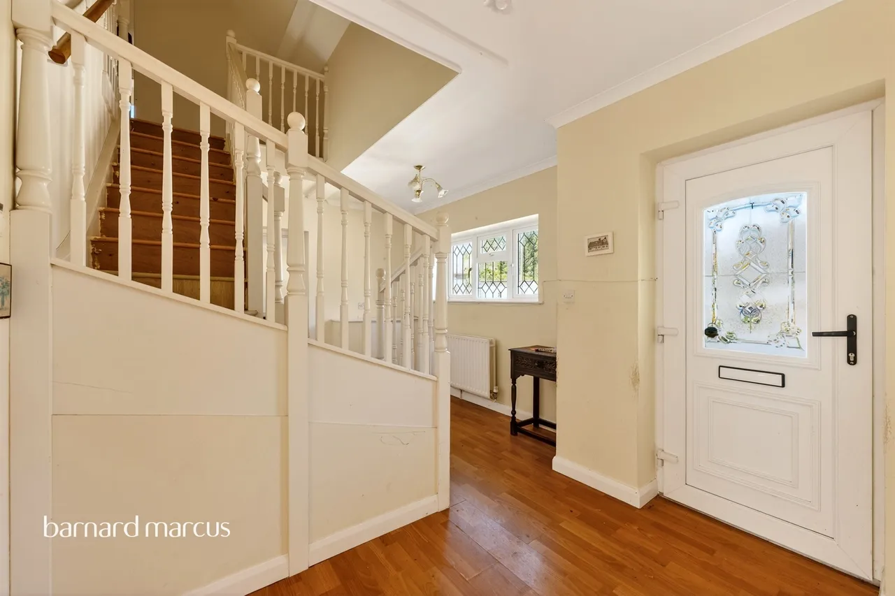 Persfield Close, Epsom, KT17, photo 5