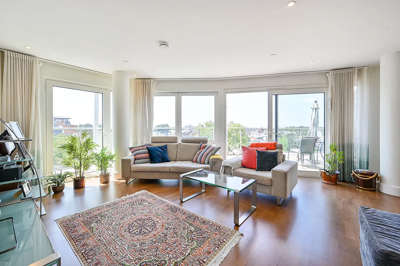 3 bed flat for sale — 34 Admiralty Building, 17 Henry Macaulay Avenue, Kingston upon Thames
