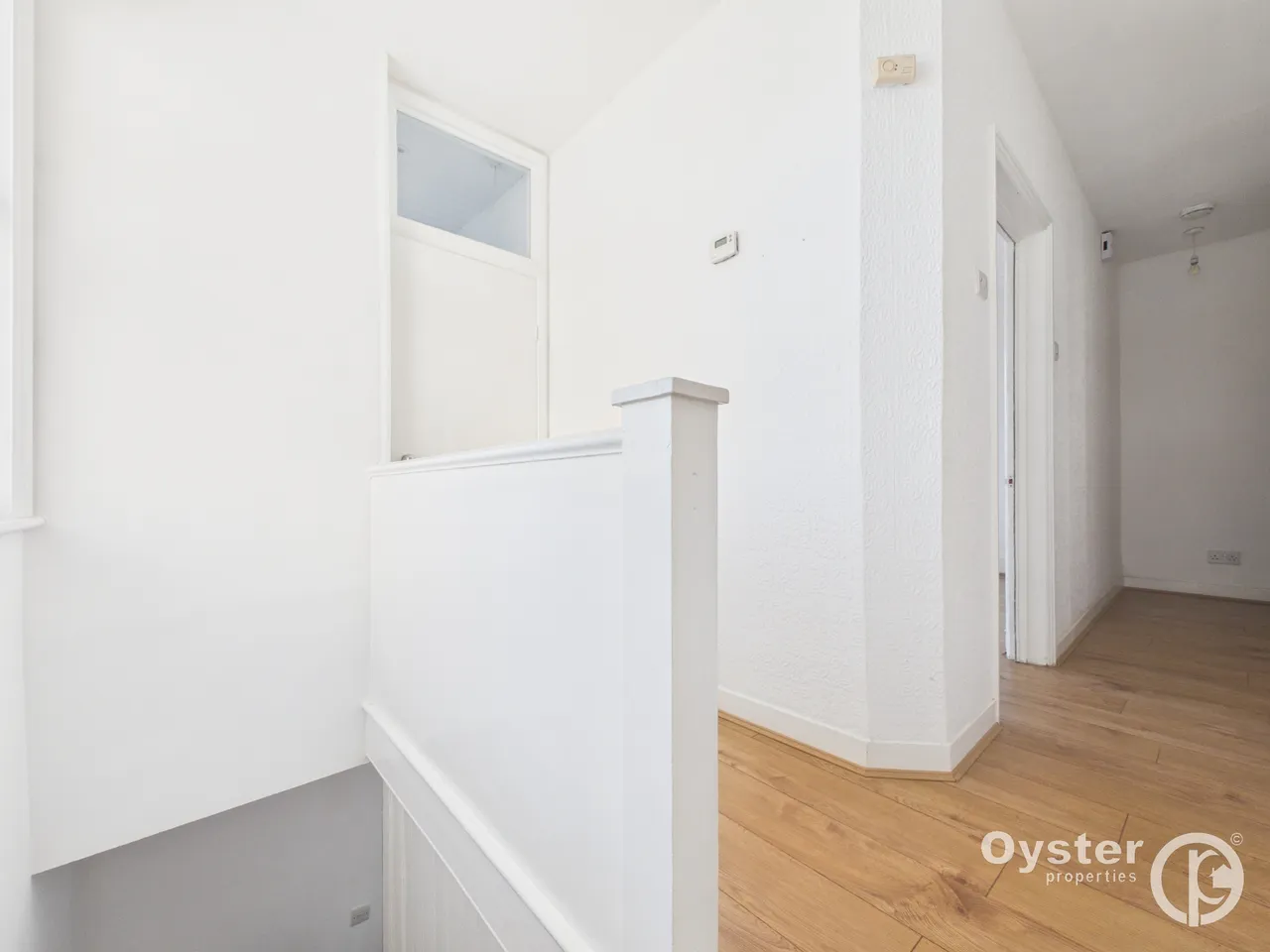 Bowes Road, London, N11, photo 10