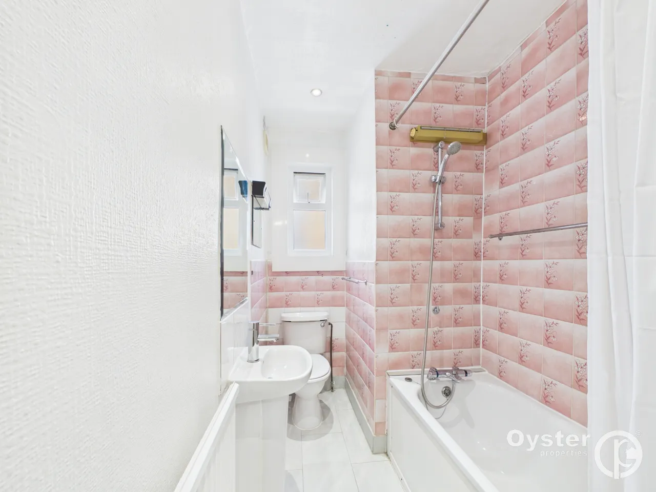 Bowes Road, London, N11, photo 7