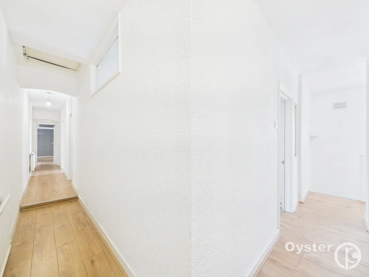 Bowes Road, London, N11, photo 5