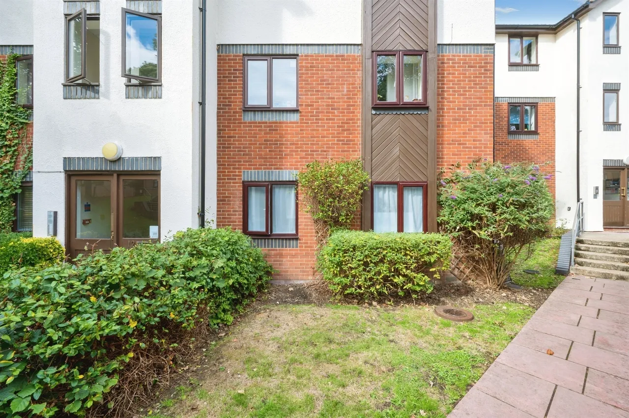 Briarswood, SOUTHAMPTON, photo 2