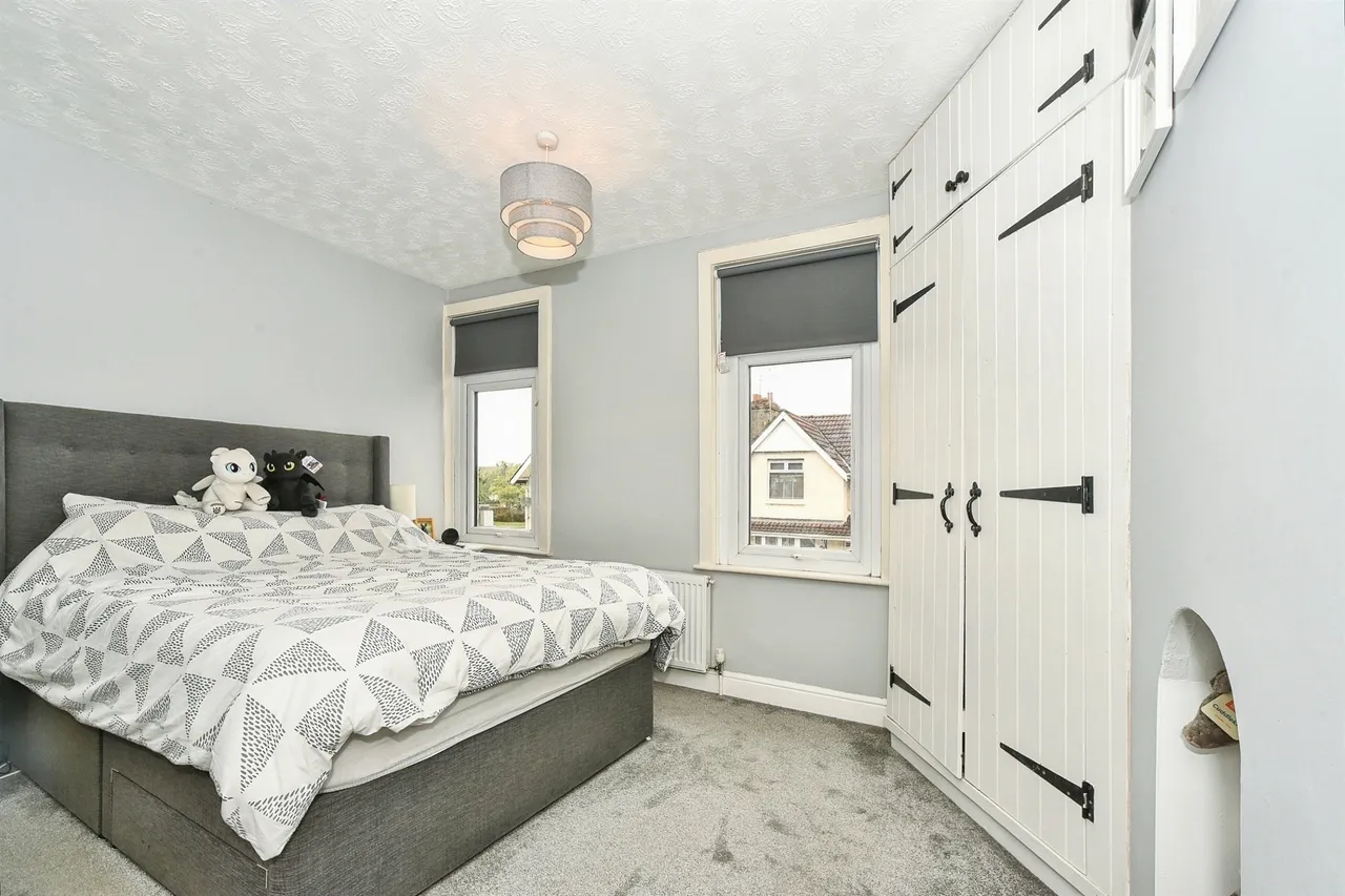 Ferndale Road, Swindon, photo 9