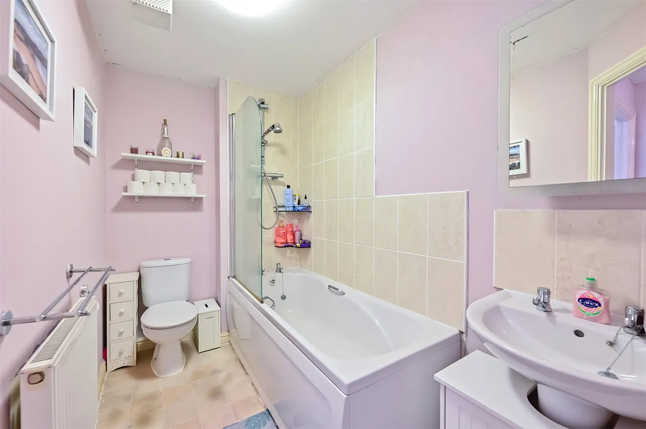 Haskins Gardens, Farnborough, GU14 9FQ, photo 4