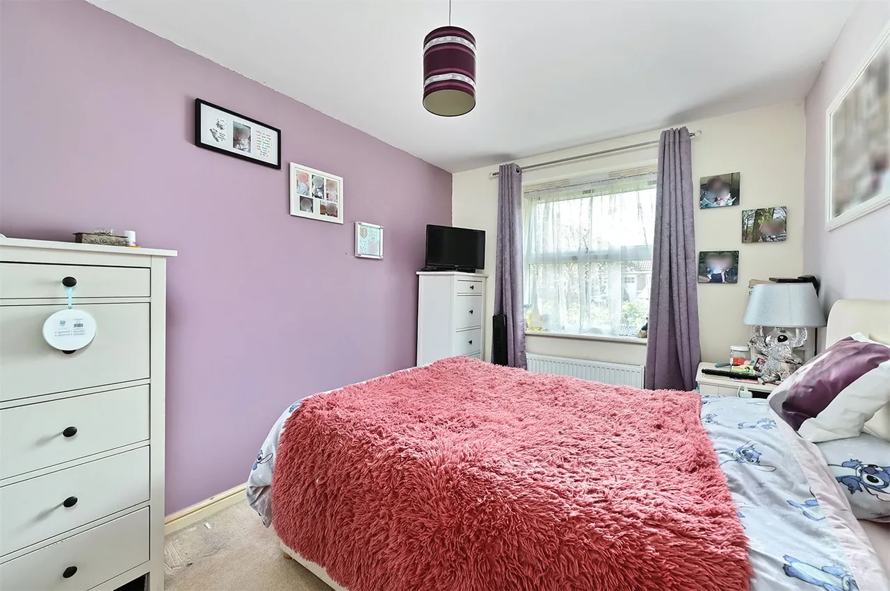 Haskins Gardens, Farnborough, GU14 9FQ, photo 3