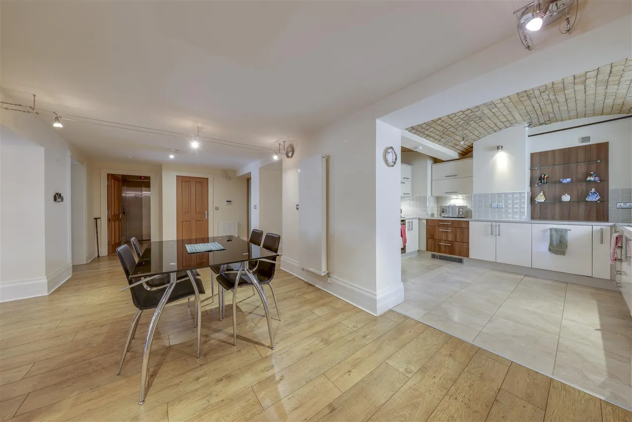 College Lane, Rawtenstall, photo 12