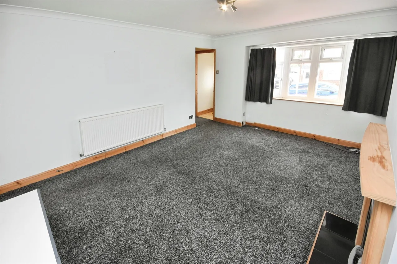 Elm Walk, Rayne, Braintree, photo 4