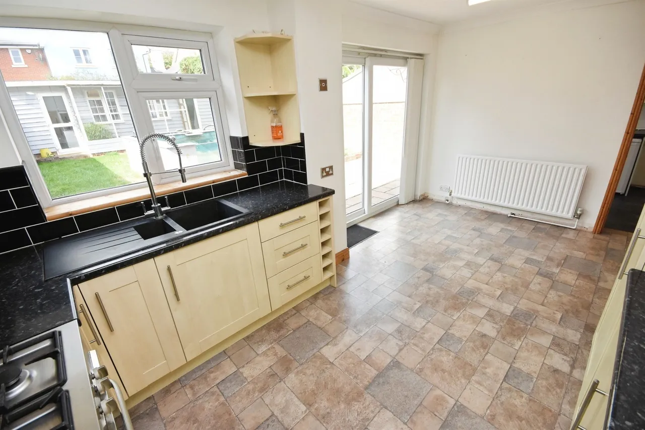 Elm Walk, Rayne, Braintree, photo 6