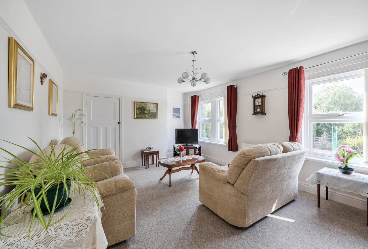 Thicket Mead, Somerset, Midsomer Norton, BA3 2SL, photo 2