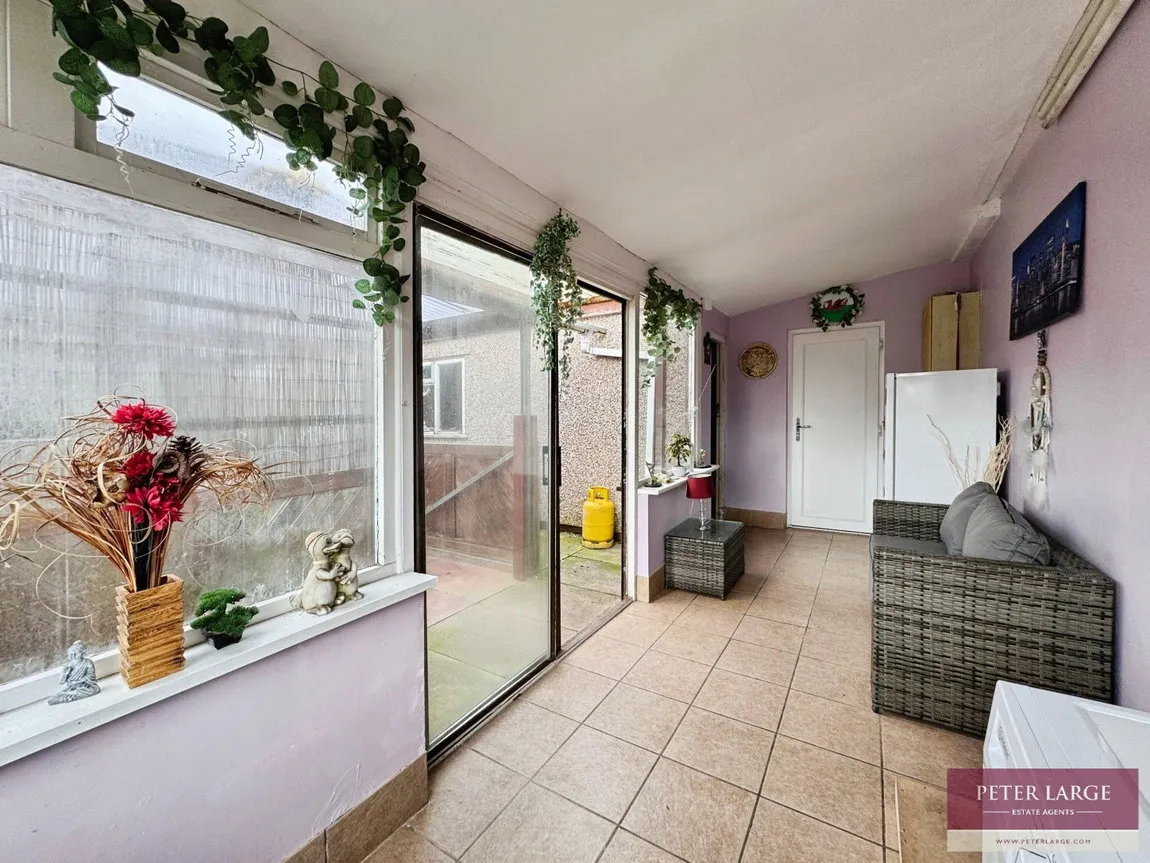 Doren Avenue, Rhyl, LL18 4LE, photo 5