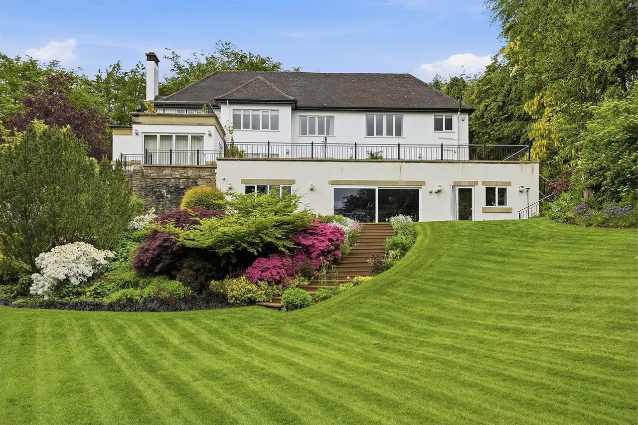 Macclesfield Road, Prestbury, SK10, photo 30