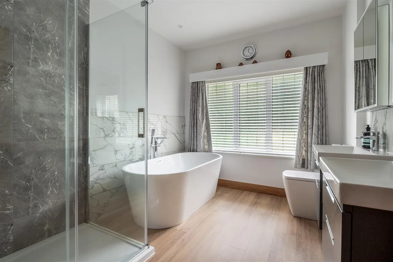 Macclesfield Road, Prestbury, SK10, photo 22
