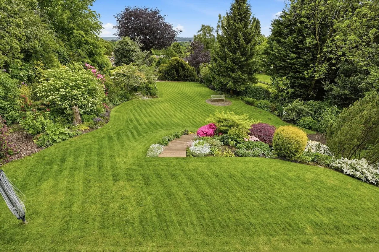 Macclesfield Road, Prestbury, SK10, photo 34