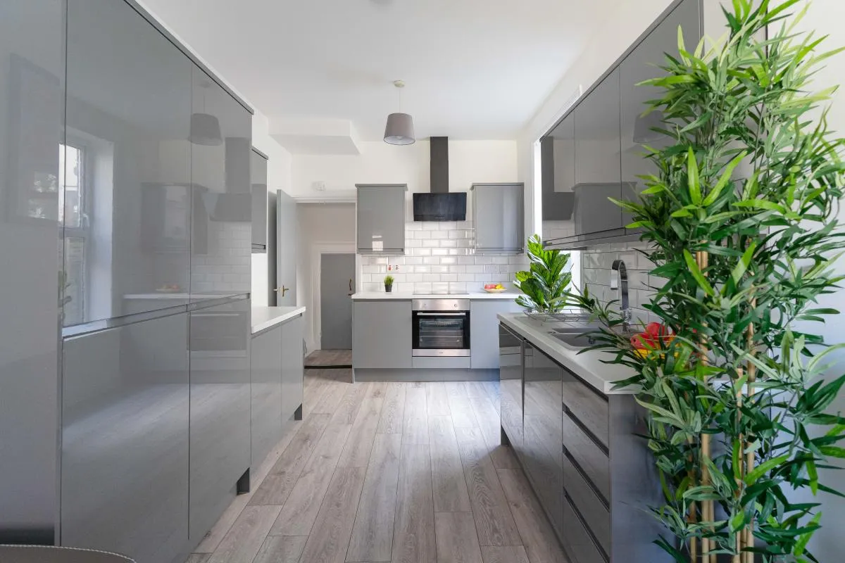 5 bed house to rent, Orchard Road, Southsea, PO4