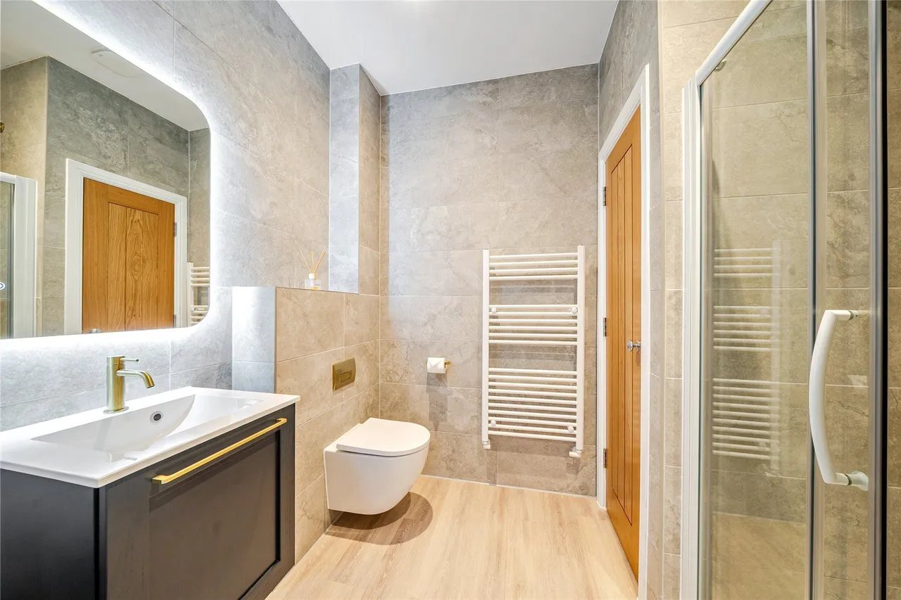 Nursery Grove, Pennington, Lymington, Hampshire, SO41, photo 11