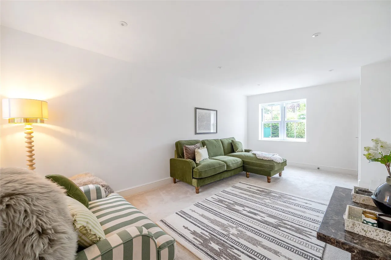 Nursery Grove, Pennington, Lymington, Hampshire, SO41, photo 7