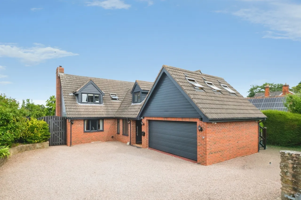 5 bed house for sale, Clehonger, Hereford, HR2