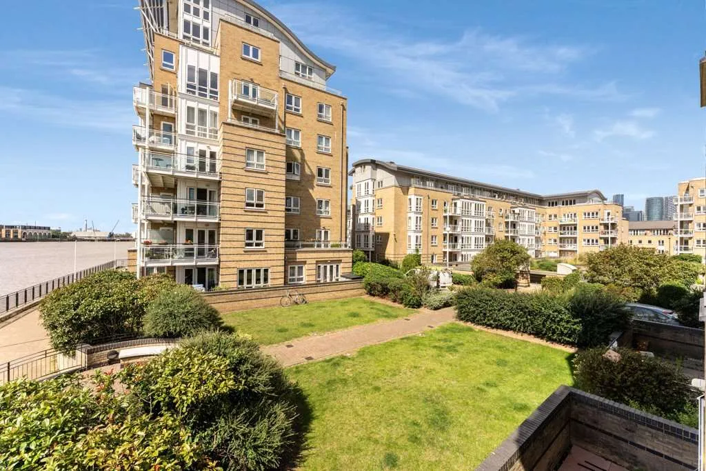St. Davids Square, London, E14, photo 11