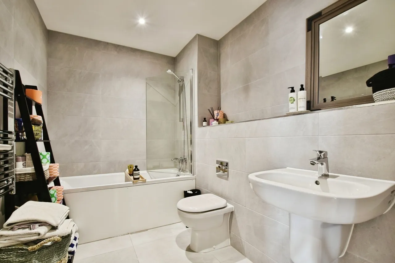 Wharf Road, Altrincham, WA14, photo 9