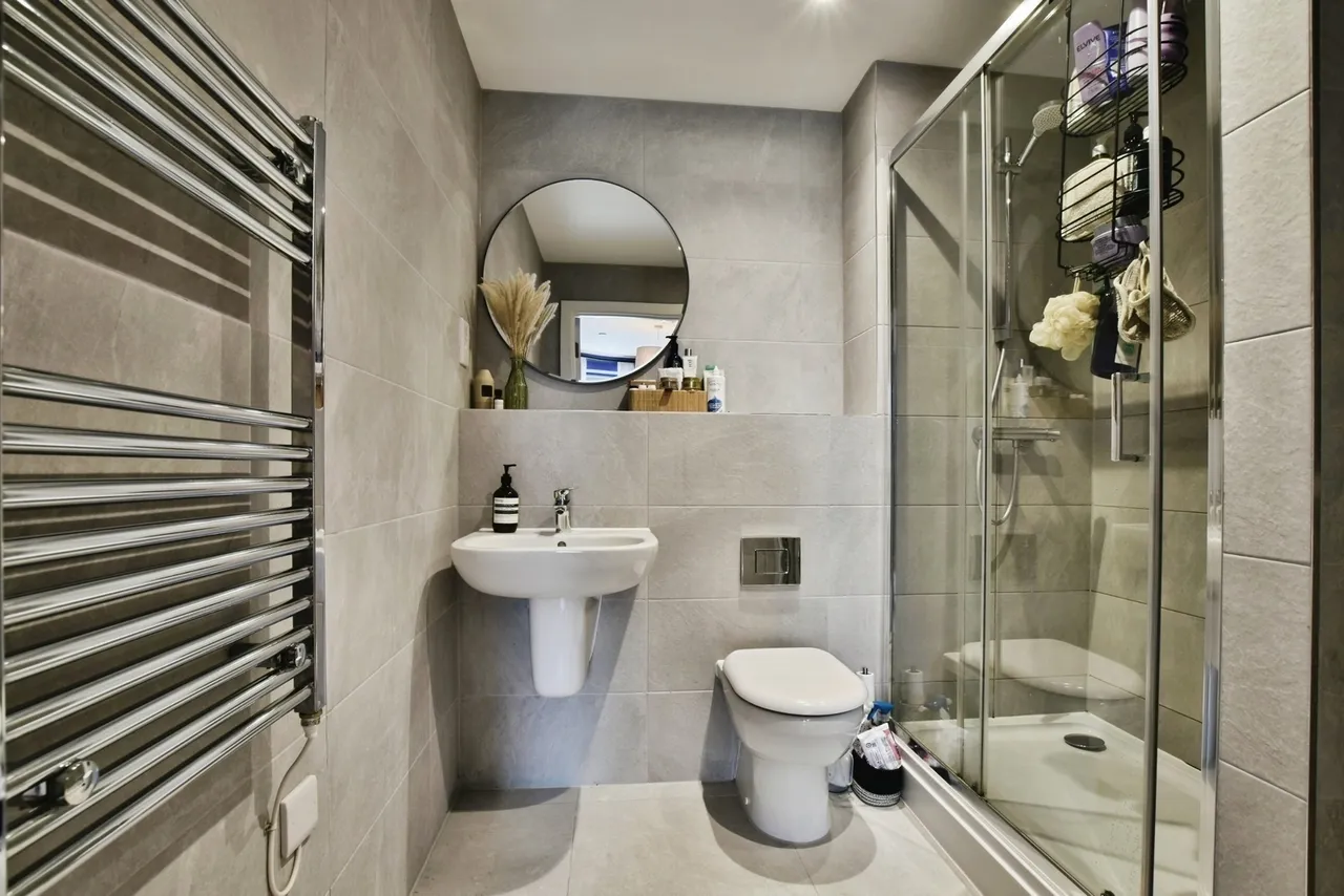 Wharf Road, Altrincham, WA14, photo 5