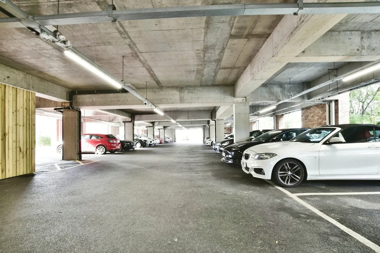Wharf Road, Altrincham, WA14, photo 10