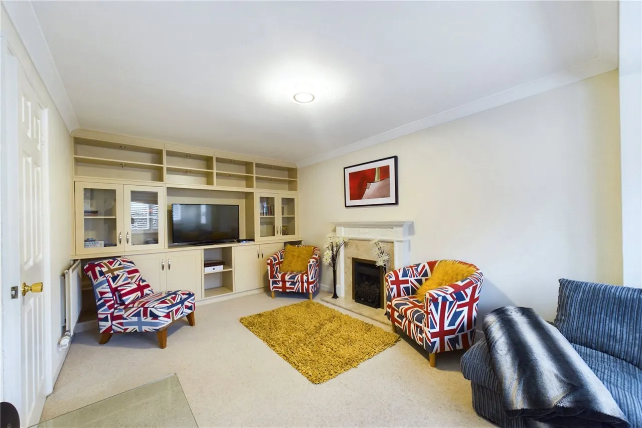 Lamden Way, Burghfield Common, RG7, photo 2