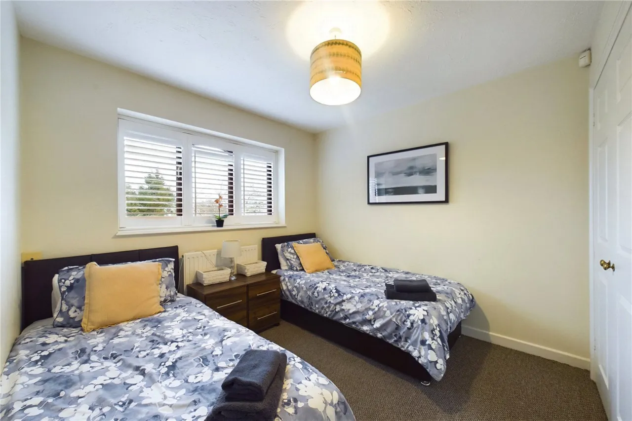 Lamden Way, Burghfield Common, RG7, photo 13
