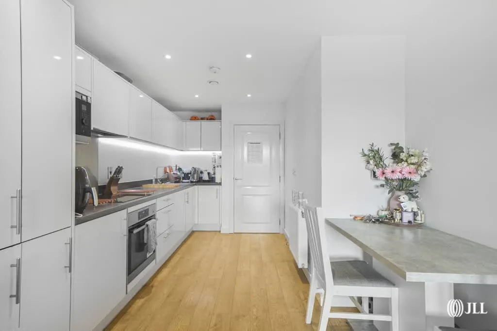 Highland Street, London, E15, photo 6