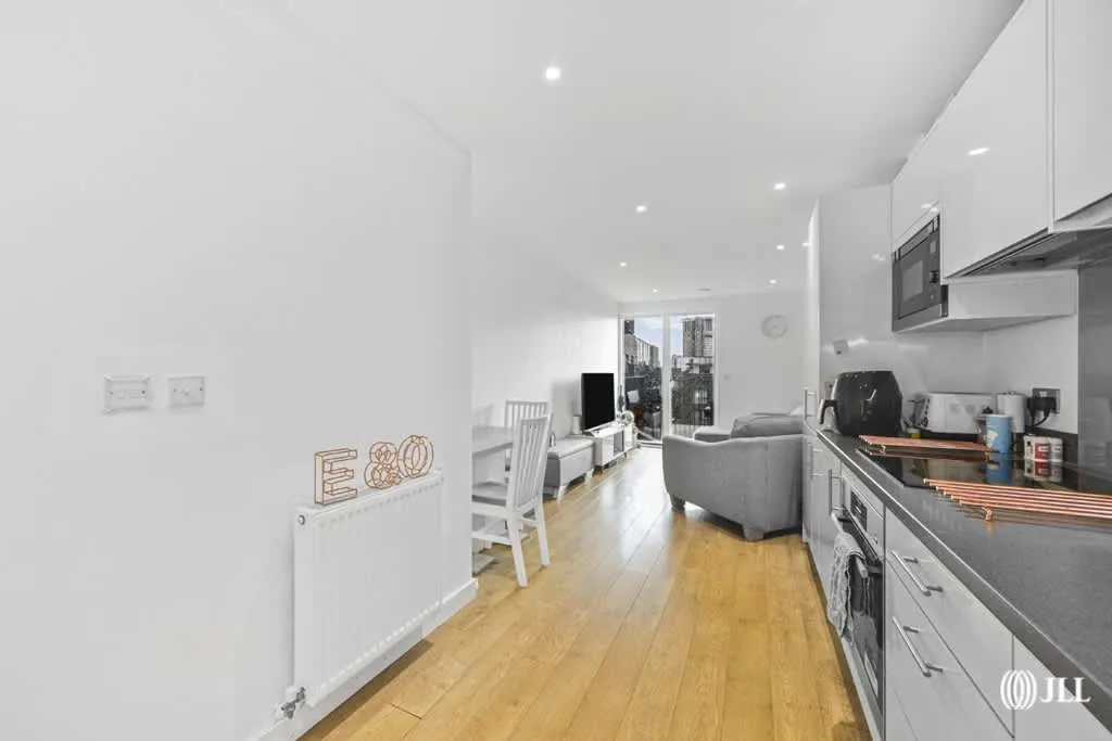Highland Street, London, E15, photo 8
