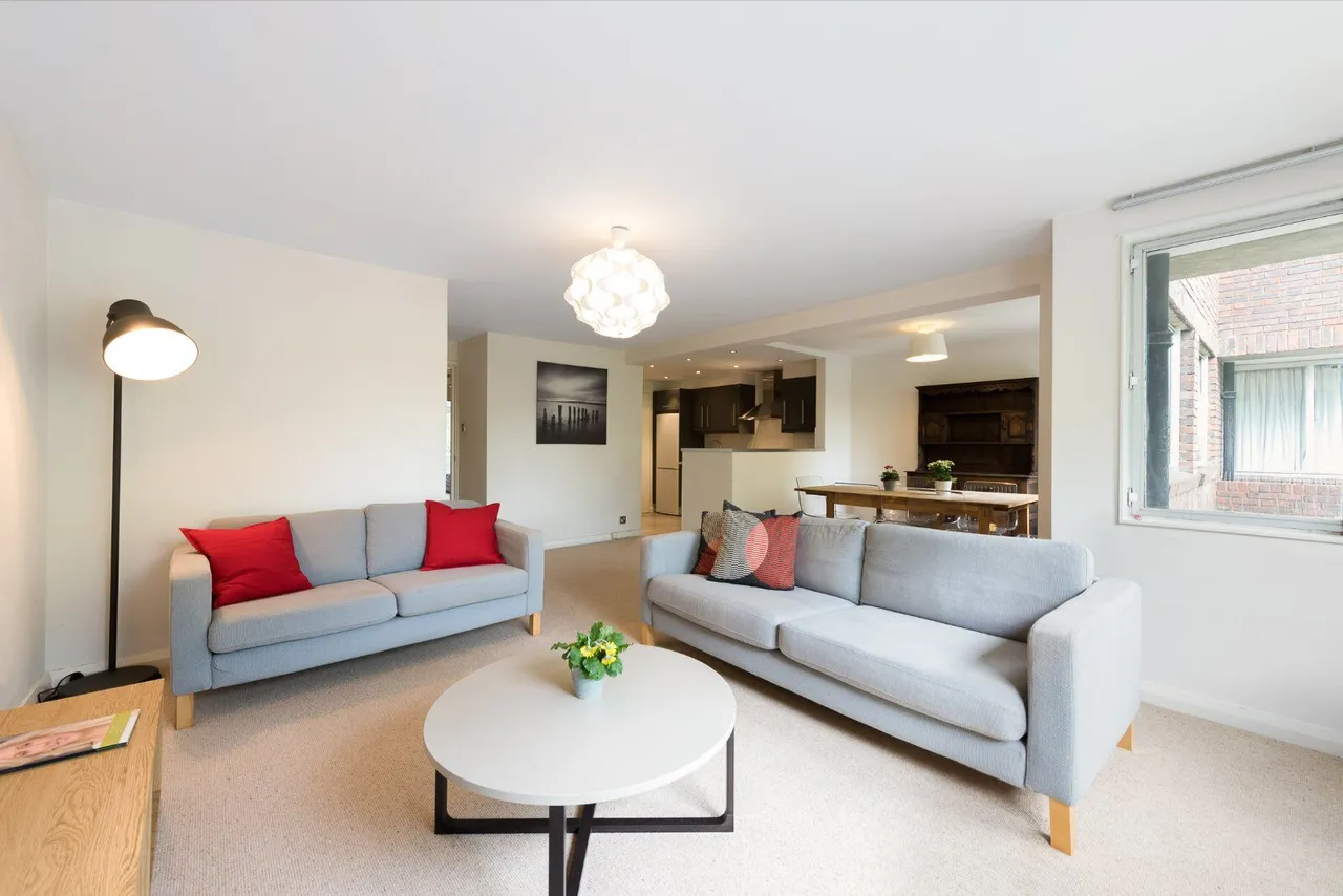 2 bed flat to rent, St Johns Avenue, SW15