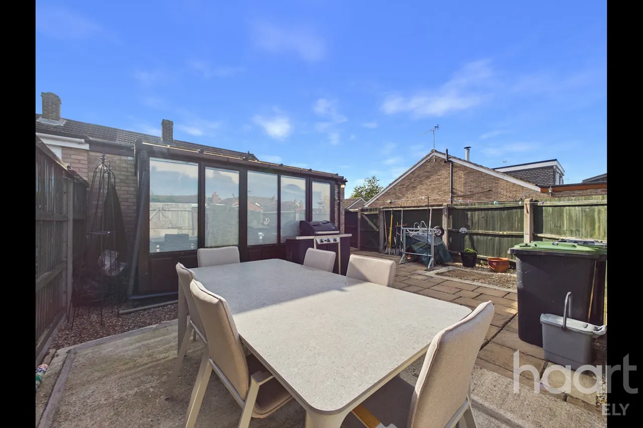 Linden Close, Haddenham, CB6, photo 9