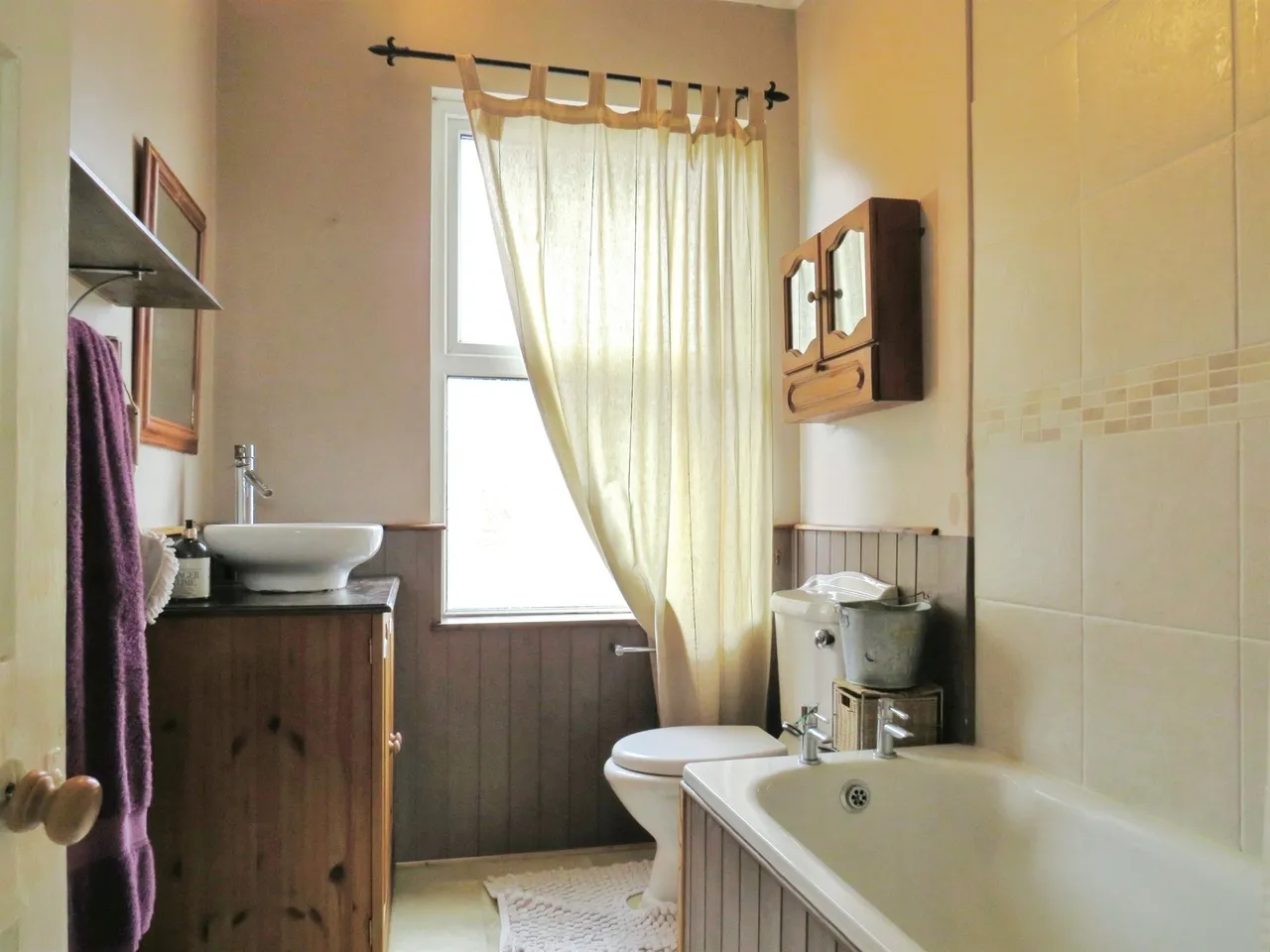 Devizes Road, Salisbury, photo 10