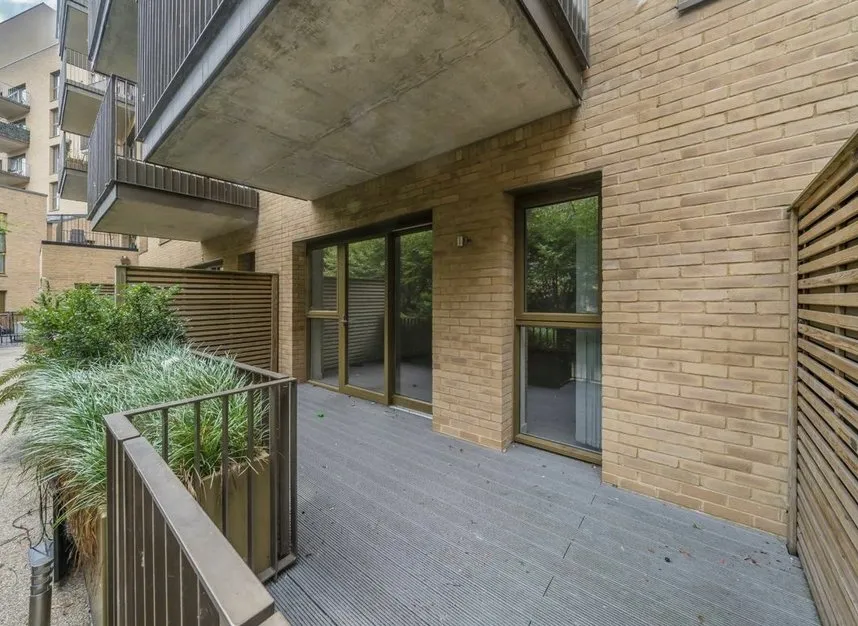 Moorhen Drive, West Hendon, NW9, photo 4
