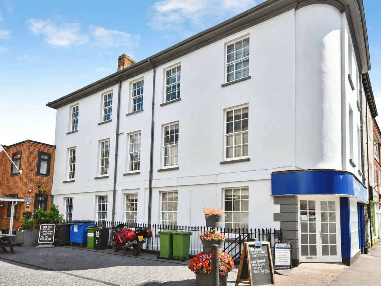 2 bed flat for sale — Bampton Street, Tiverton