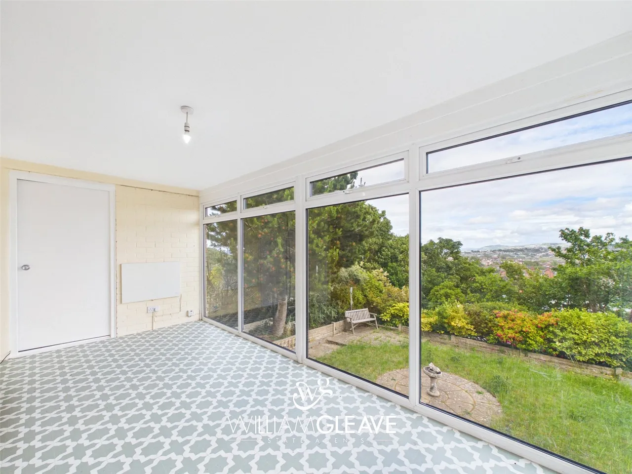 Ormeside, Penrhynside, LL30, photo 13