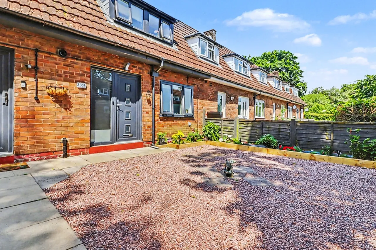 Warwick Road, Macclesfield, photo 23