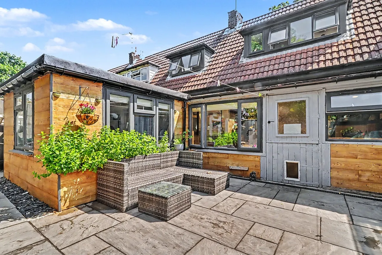 Warwick Road, Macclesfield, photo 18