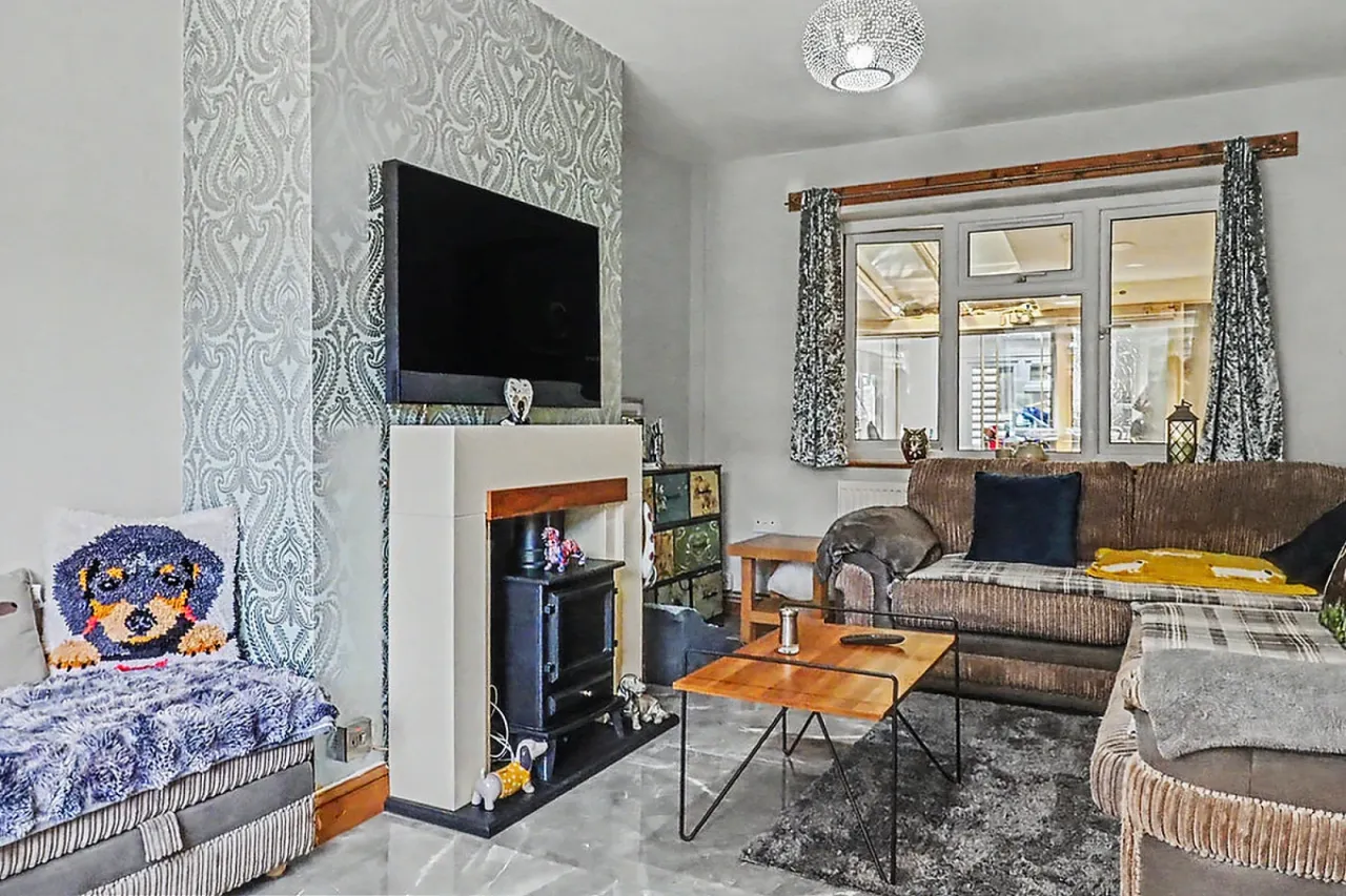 Warwick Road, Macclesfield, photo 11